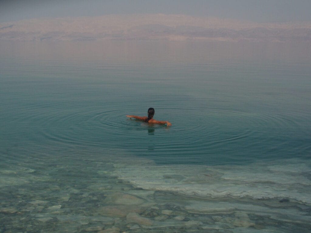 Dead-Sea Capsules